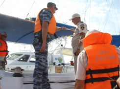 До конца лета три «мобильных патруля» будут проверять пляжи Анапы