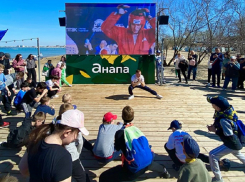 В Анапе прошла «Зарядка с чемпионом»