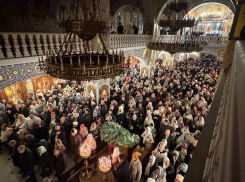 Сотни людей пришли: в анапских храмах прошли рождественские службы