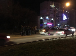 В Анапе кроссовер сбил парня на пешеходном переходе