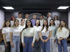 Василий Швец поздравил анапчан с Днём студенчества