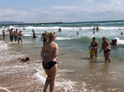 В Анапе снова продлен запрет на купание с надувными плавсредствами