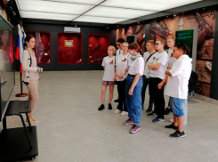 В зале Воинской славы в Анапе проводят уроки истории для школьников и студентов