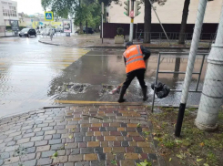 В Анапе после непогоды усилили уборку курортных улиц