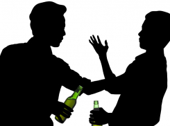 Анапчанин восемь раз ударил собутыльника доской по голове и оставил умирать на улице 