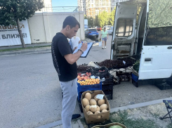 В Анапе начались массовые рейды против уличных торговцев