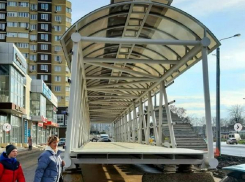 Есть анапчане, считающие, что надземный переход в Анапе усложнит жизнь пешеходам