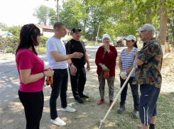 У пруда в Пятихатках под Анапой навели порядок