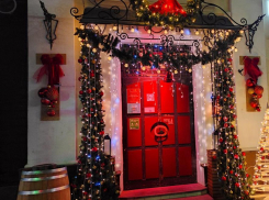 В Анапу пришло новогоднее настроение: фоторепортаж с улиц города