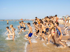 Мэр Анапы Василий Швец  поздравил анапчан с Днем защиты детей