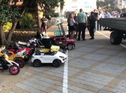 В Анапе в самом центре города предприниматель наживался на детях