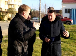 В станице Благовещенской мэр Анапы решал проблемы с парком, школой и спортплощадкой