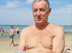 «Яд лечит»: известный киноактер рассказал о пользе медуз в Анапе