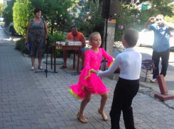 Праздник улицы Самбурова  в Анапе собрал неравнодушных жителей со всей округи