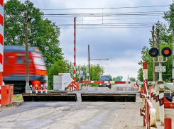 Информация для анапчан: на ж/д переезде под Юровкой сегодня ведутся ремонтные работы