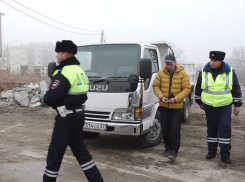 Кто решил устроить свалку  в природной зоне рядом с Анапой?
