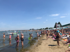 «Море зовет, душа поет»: все в Анапе загорают