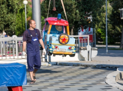 С набережной Анапы убрали аттракционы 