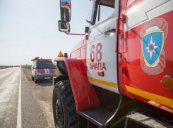 Мэр и председатель Совета поздравили пожарную службу Анапы с праздником