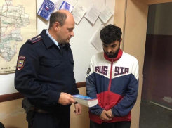 Неизвестный мужчина пристал к 13-летней школьнице в Анапе