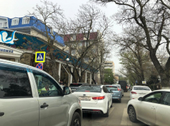 В Сочи хотят ограничить въезд иногородних автомобилей, нужно ли так сделать в Анапе?