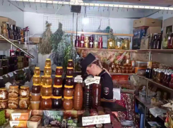 В Краснодарском крае умерли три человека после употребления чачи с рынка