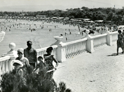 Как менялся пляж Анапы начиная с 20-го года и позже, в 50-60-70-80-е годы?
