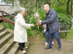 По 3000 рублей ветеранам дадут в руки, а полмиллиарда потратят на ремонт их жилья