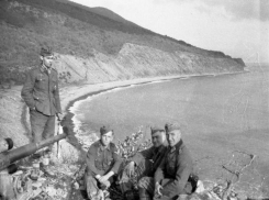 В августе 1942 года фашисты оккупировали Анапу, сделав её опорным пунктом на пути к Кавказу
