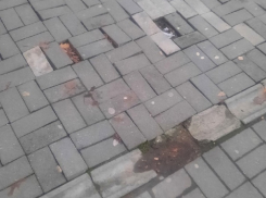 Кривая плитка и сломанный забор: анапчане сигнализируют о проблемах города