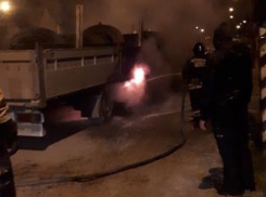 В посёлке под Анапой грузовик загорелся прямо на ходу