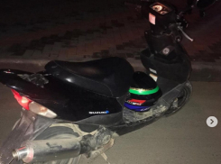 В Анапе на ул. Горького у мужчины угнали мопед