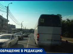Из-за отключенного светофора от Большого Утриша до Сукко образуются огромные пробки