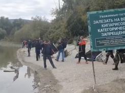 На Кипарисовом озере под Анапой идут съёмки комедийного фильма
