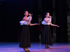 В Гортеатре Анапы прошёл концерт в честь Дня освобождения Кубани