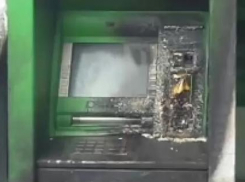 В Анапе на улице Ленина подожгли банкомат