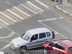«Нива» загородила дорогу кроссоверу: дорожные войны в стиле 90-х в Анапе