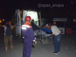 В Анапе молодой парень упал с обрыва