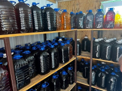 Анапчанин изготовил более 30 тонн контрафактного алкоголя