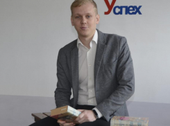 Анапский учитель Данил Вундер учит школьников танцевать хип-хоп и любить книги