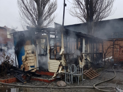 В Гостагаевской под Анапой сгорел приют для бомжей