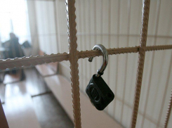 Подсмотрел пароль, с чужого телефона перевел 245 тысяч на свою карту и уехал на море