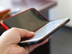 В Анапе криминальный дуэт украл мобильник, деньги и ключи от авто