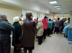 Прокуратура выяснила, почему в анапской поликлинике собираются большие очереди 