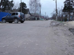 Власти пообещали заасфальтировать дорогу в посёлке Уташ под Анапой