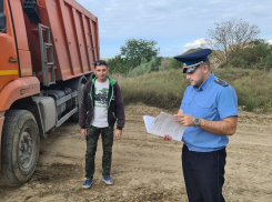 В Анапе, в песчаном карьере, арестованы 4 экскаватора, бульдозер и 16 грузовиков