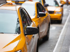 700 тысяч за обман потребителей: работающий в Анапе оператор «Яндекс.Такси» оштрафован