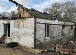 В Анапе загорелось кафе, а в Уташе - частный дом