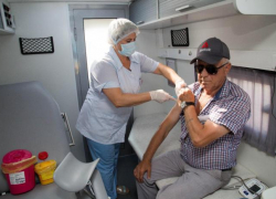 В Анапе от COVID-19 привились около 70% работников санаторно-курортной сферы