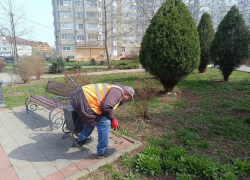 В микрорайонах Анапы усилили работы по благоустройству